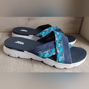 Sketchers On The Go Max Sandals Women's Sz 11 Tropical Slip On Criss Cross
